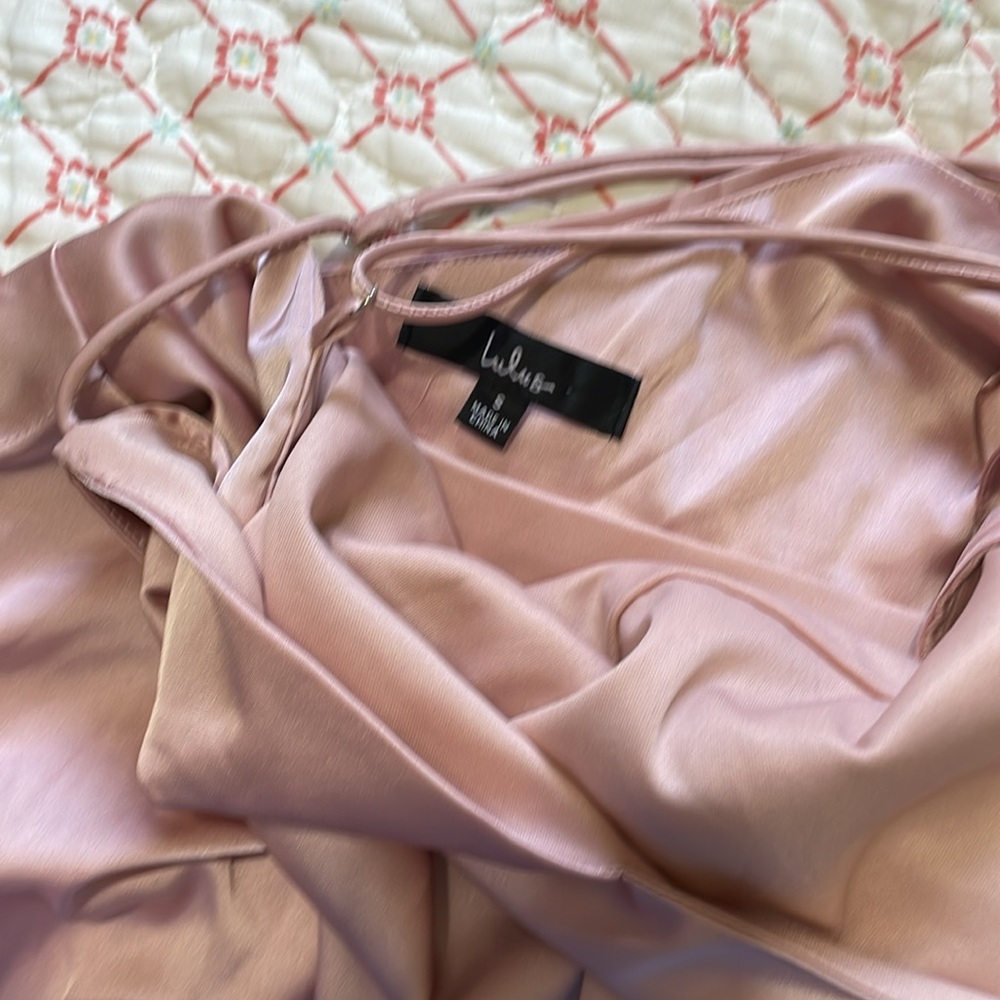 Lulu’s asymmetric satin dress - Picture 7 of 8